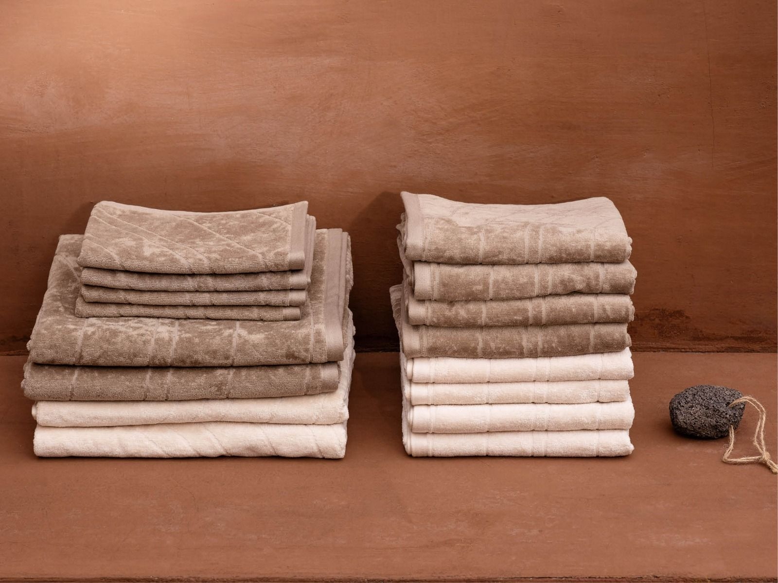 Gastendoekjes velours classic taupe 30x50 - 4 st