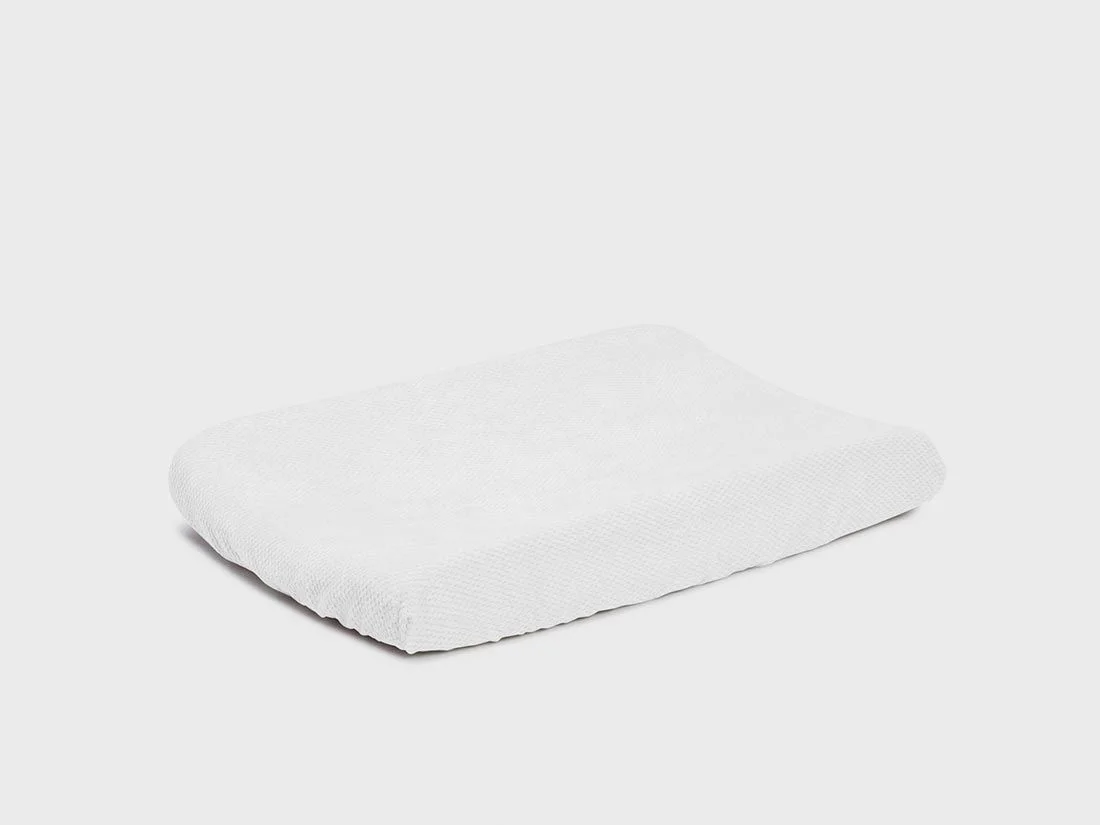 Aankleedkussenhoes mini dots pure white 50x70