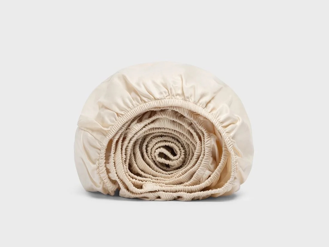 Hoeslaken katoen satijn almond milk