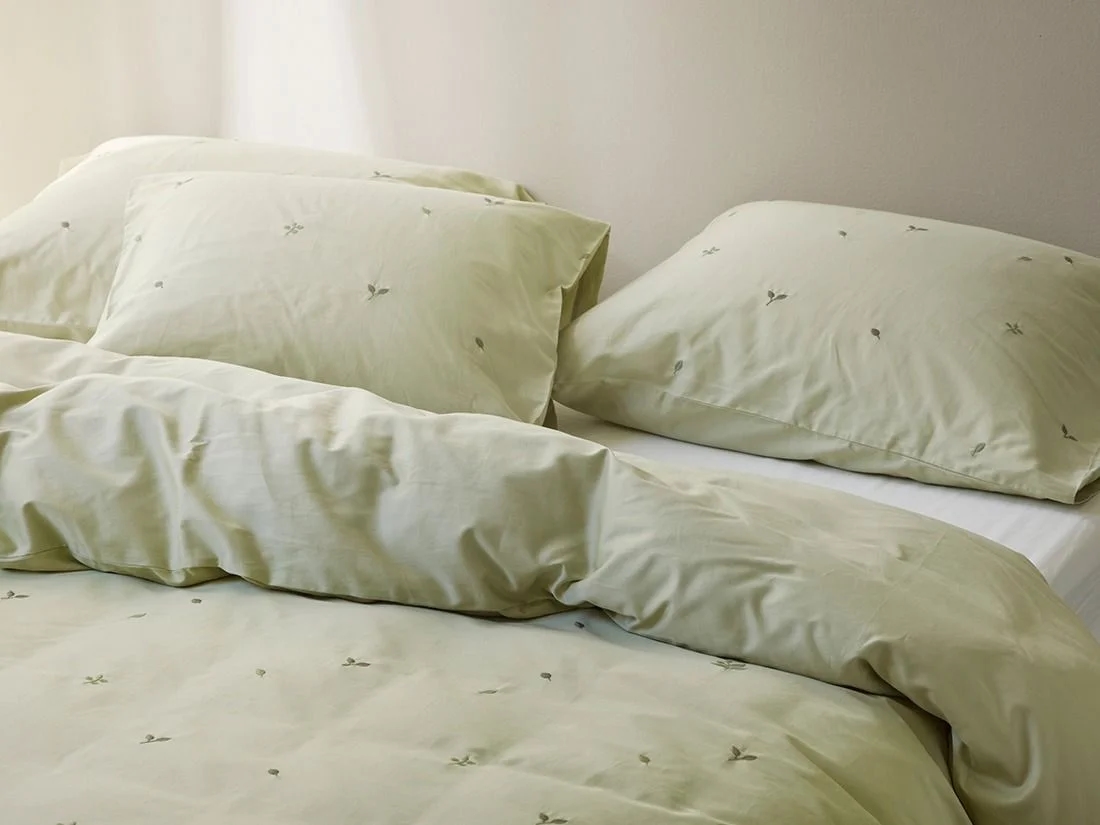Dekbedovertrek katoen satijn light olive botanical