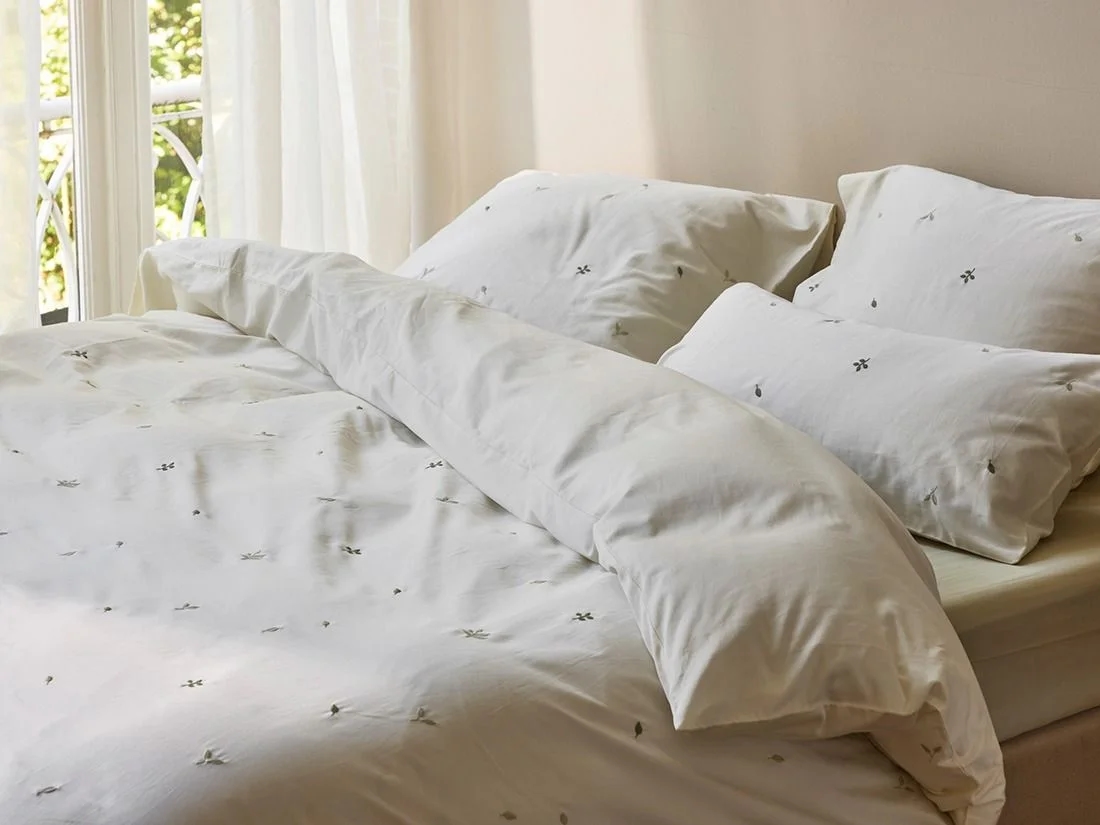 Dekbedovertrek katoen satijn warm white botanical