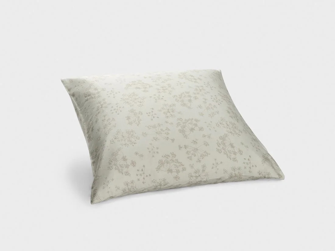 Kussensloop katoensatijn natural bloom 65x65