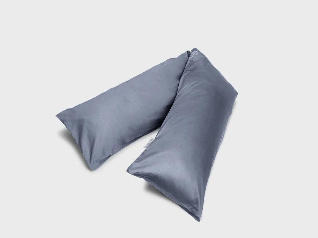 Kussensloop zijslaper katoensatijn misty blue 37x160